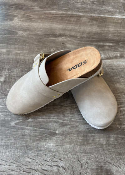 Go For It Clog- Clay