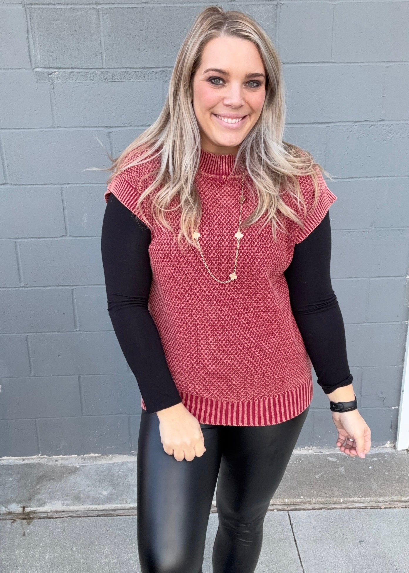 Quick Glance- Dark Red