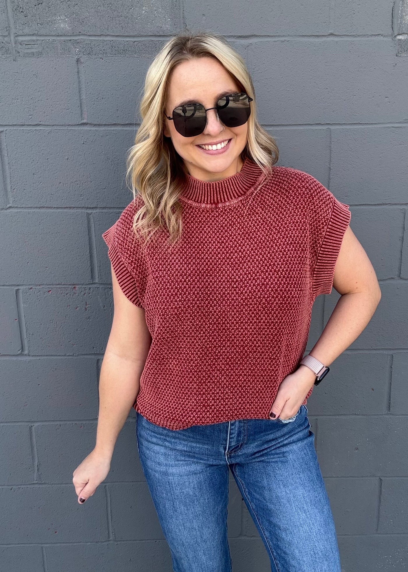 Quick Glance- Dark Red