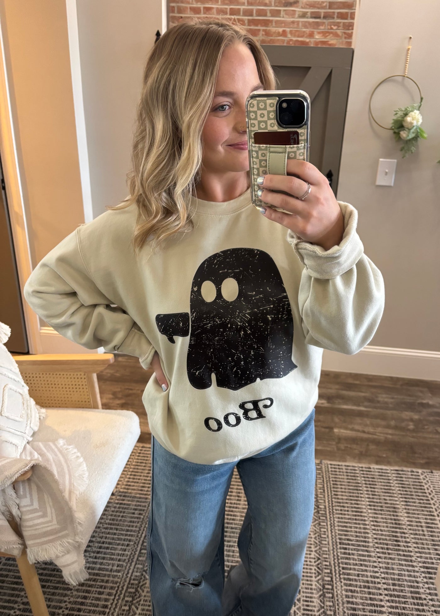 **preorder** Boo Ghost Graphic Crewneck