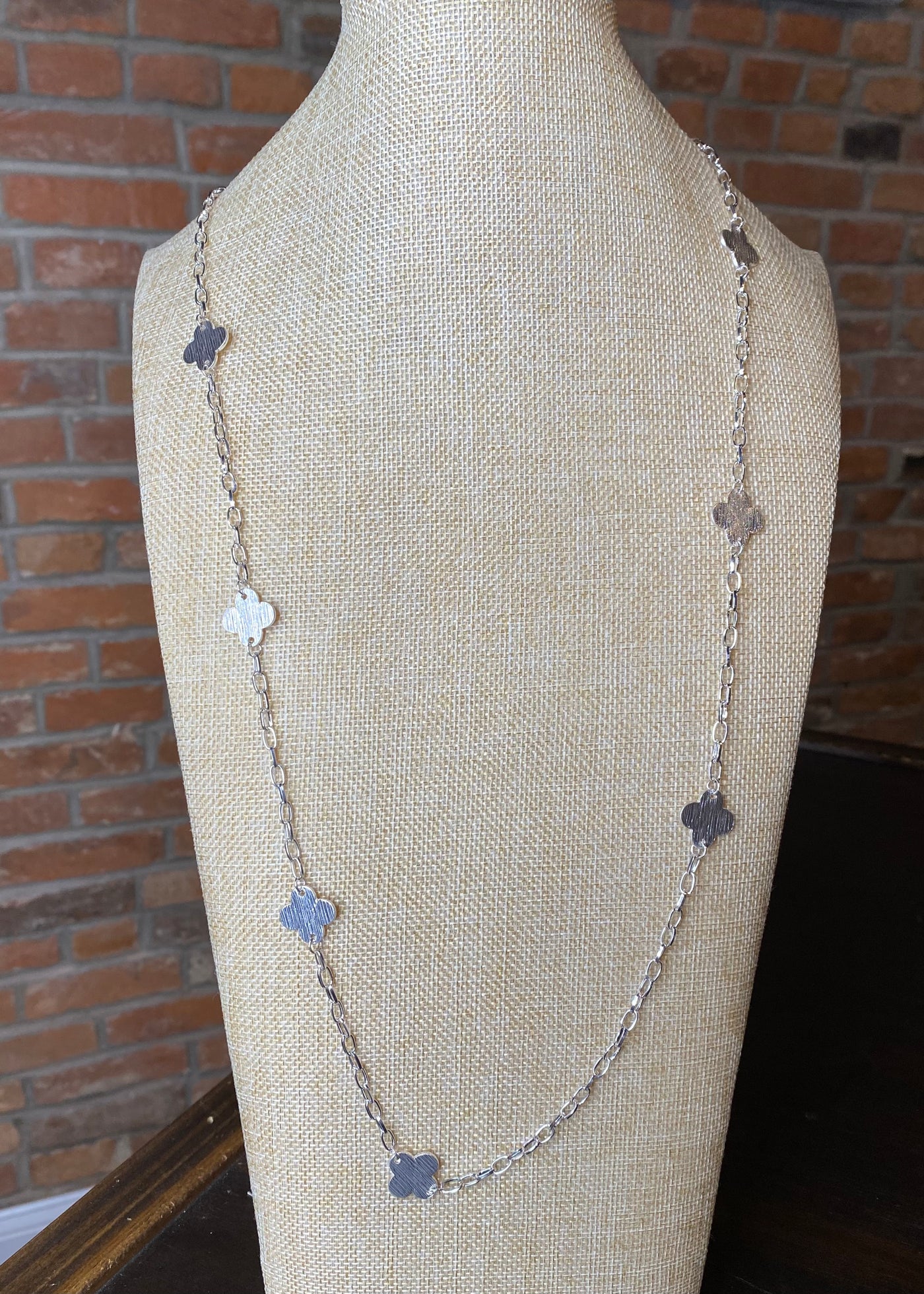 Silver Clover Necklace Set