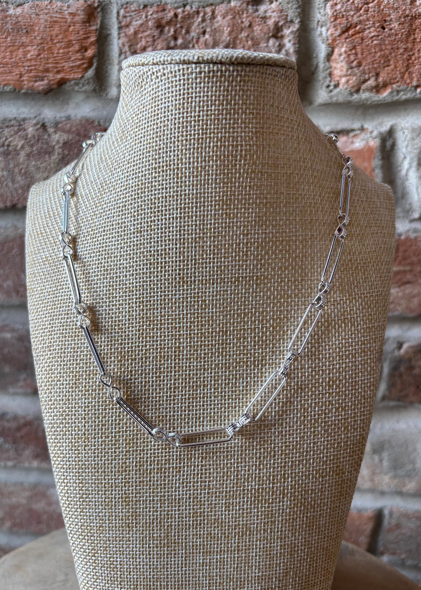 Oval Chain Link Necklace- Silver
