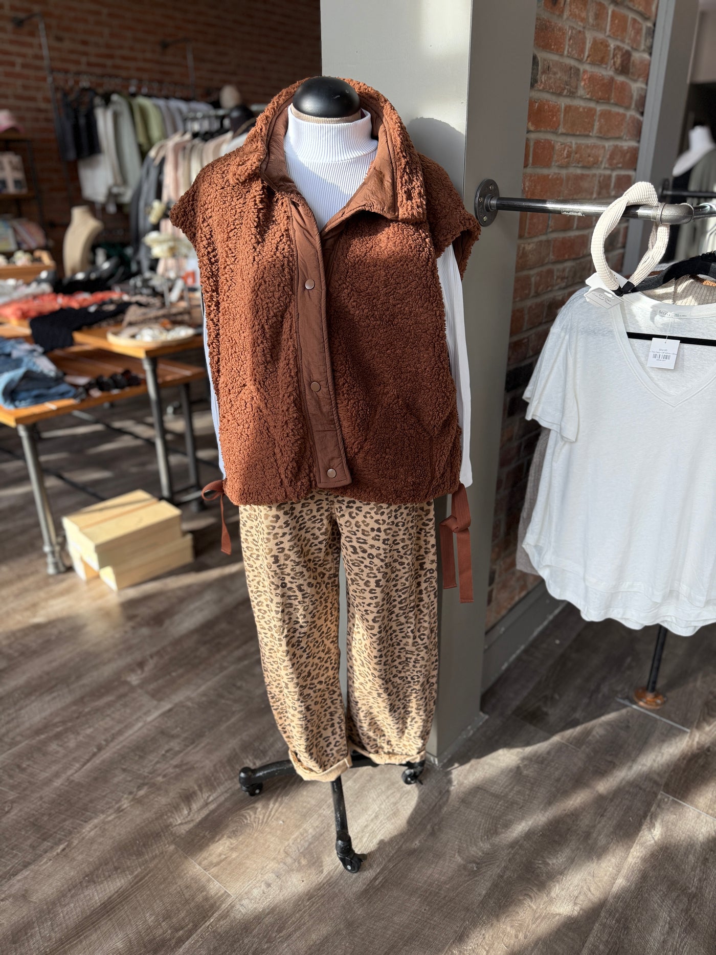 Stay Close Leopard Risen Denim