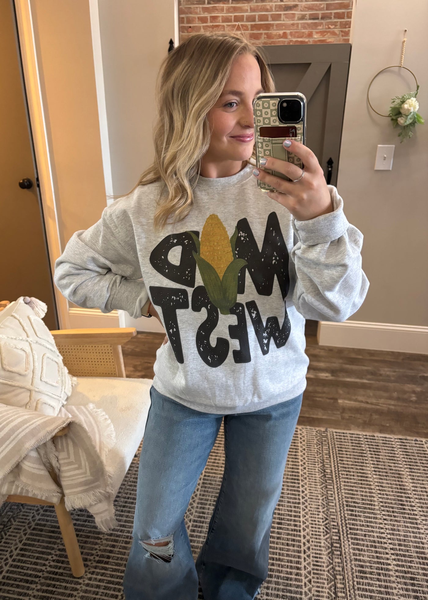 **preorder**Midwest Corn Graphic Sweatshirt